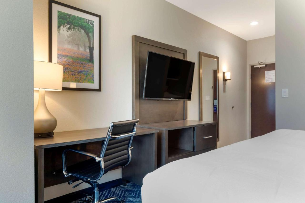 Comfort Inn & Suites Balch Springs - Se Dallas Exterior photo